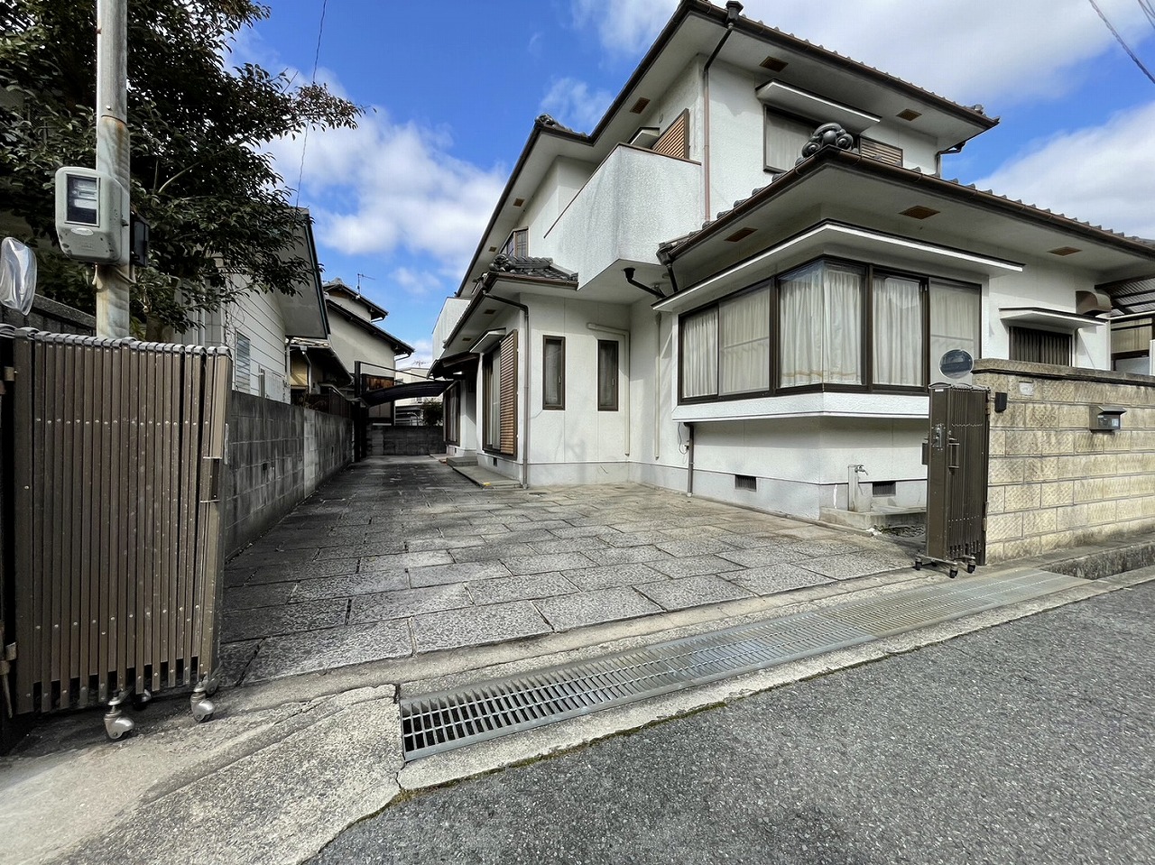 姫路市広畑区蒲田　６ＳＬＤＫＫのゆったりとしたお家です。二世帯住宅としてもお使いいただけます。駐車スペース縦列３台駐車可能♪