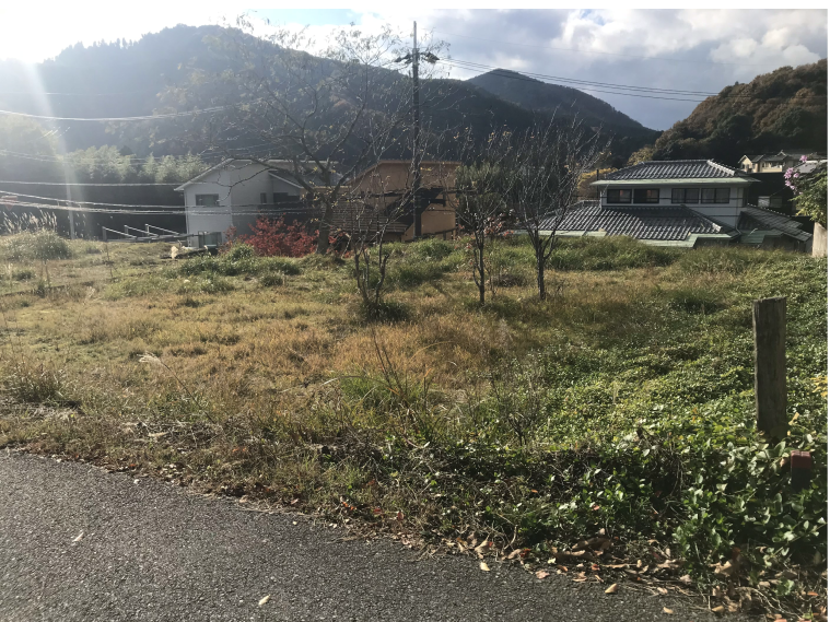 姫路市安富町安志　敷地面積ゆとりの113坪♪建築条件なし！お好きな工務店・ハウスメーカーで建築できます♪近隣スーパー、公園、小学校、中学校　徒歩10分圏内♪