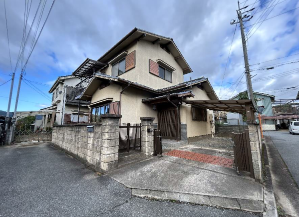 姫路市香寺町溝口　リフォーム住宅♪防蟻工事（５年保証）をしてお引渡し致します♪JR播但線『溝口』駅　徒歩5分なので通勤・通学に大変便利な住環境です♪