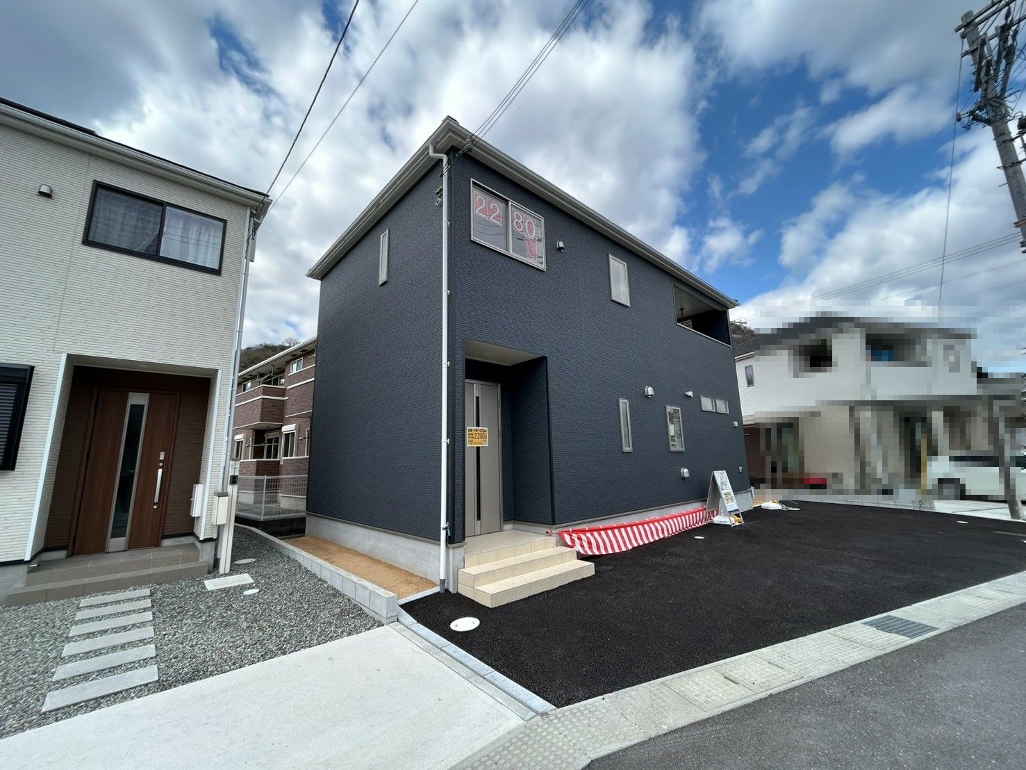 姫路市広畑区西蒲田第１４　限定１区画！活用方法多様な広々庭スペース♪駐車スペース並列２台可♪玄関SIC・クローゼット収納多数あり！